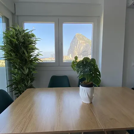 Apartment The Rock Views 1 Min Walking To Gibraltar