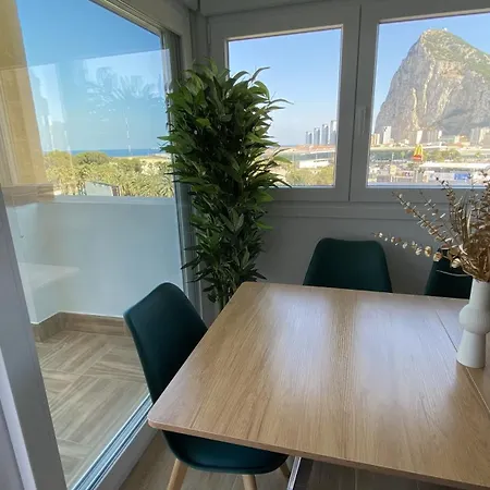 The Rock Views 1 Min Walking To Gibraltar Apartment *