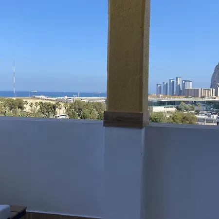 Apartment The Rock Views 1 Min Walking To Gibraltar La Linea de la Concepcion