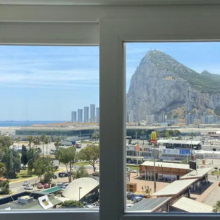 The Rock Views 1 Min Walking To Gibraltar * La Linea de la Concepcion